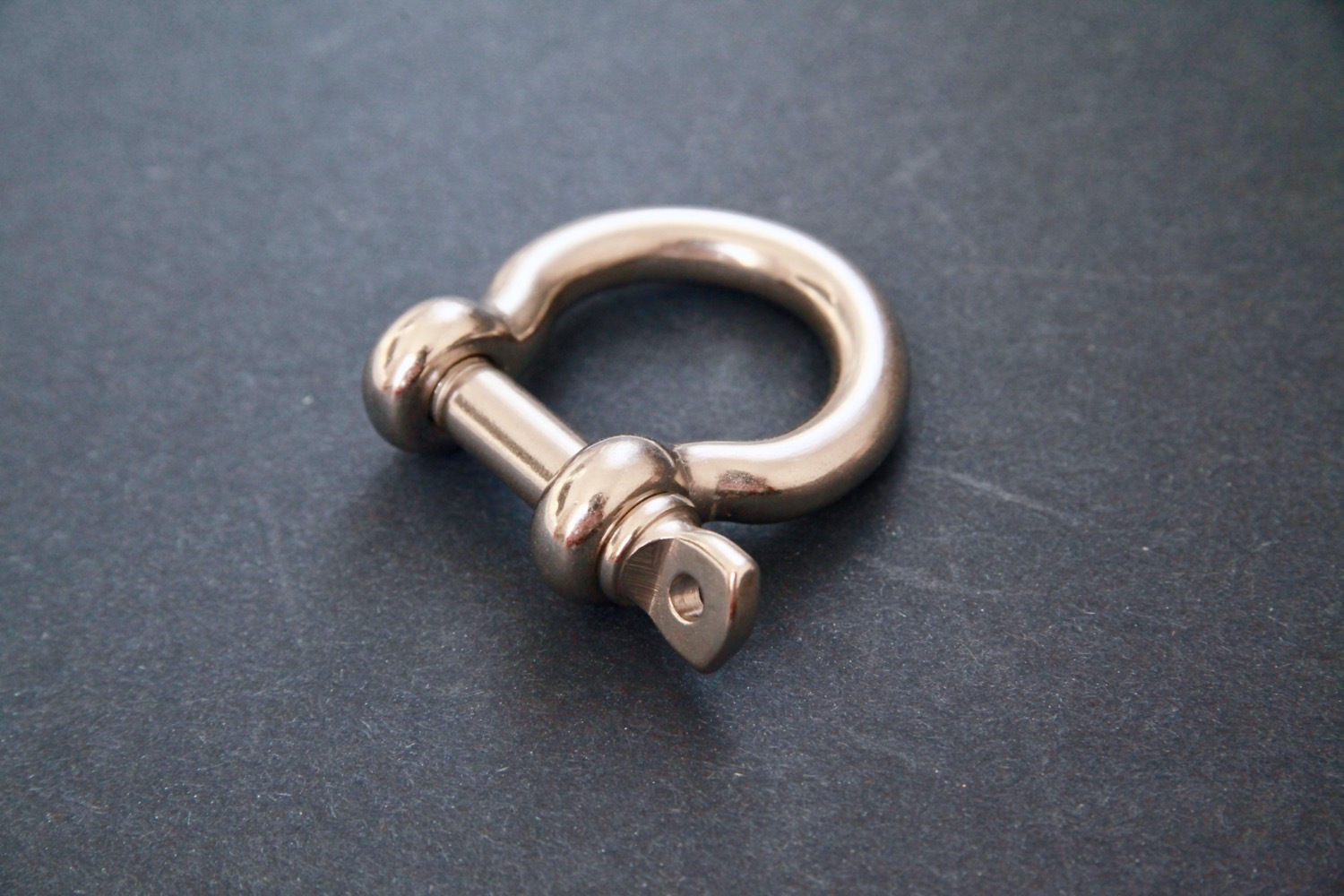 omega stainless steel shackle